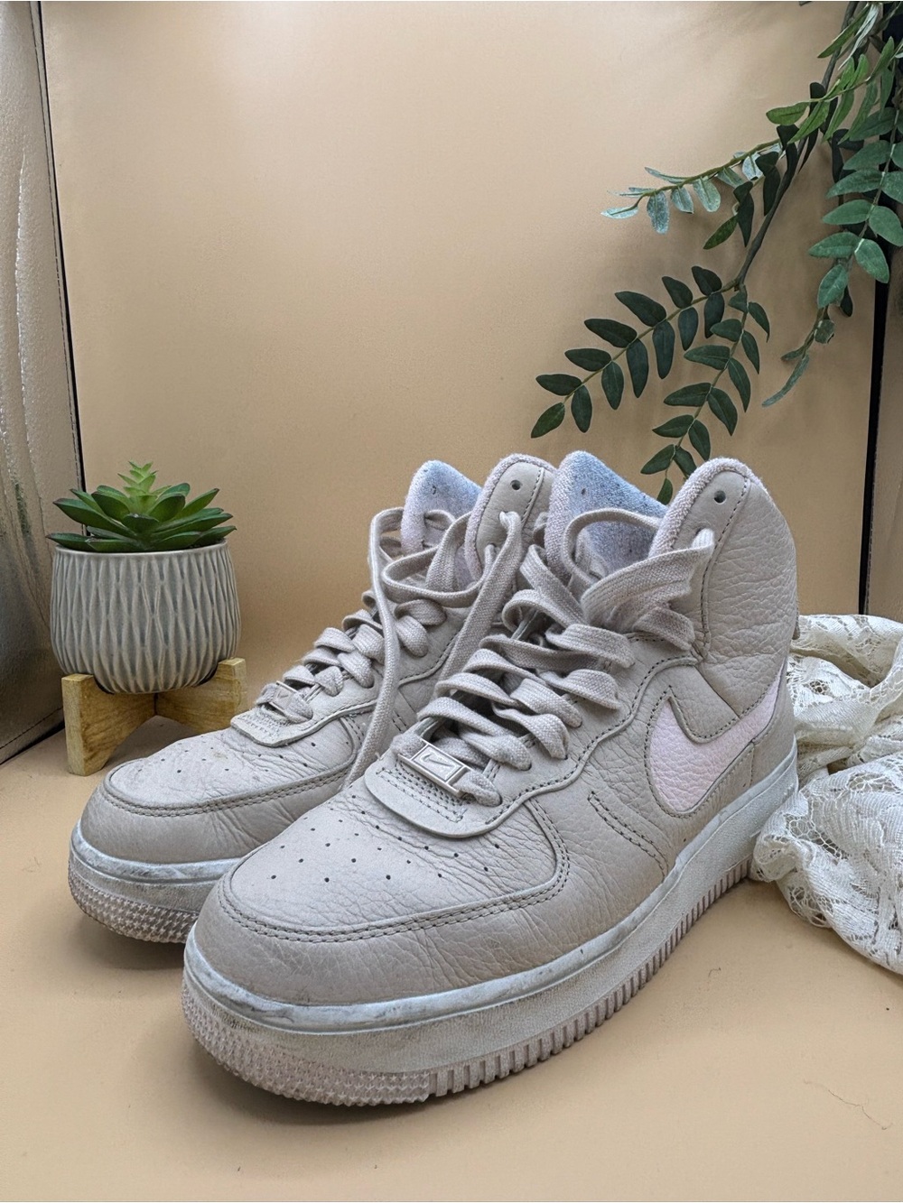 Nike Air Force 1 High Sculpt High Tops - Picture 2 of 6